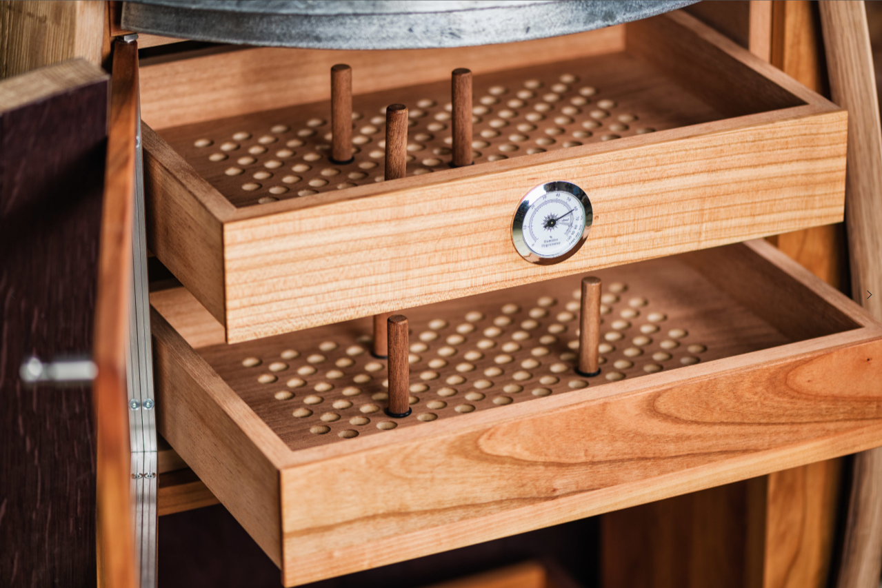 Humidor Barrel Bar-Elevate Your Space with Timeless Craftsmanship